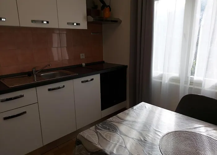 Maestral-nmf شقة *