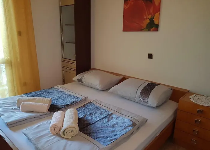 Maestral-nmf شقة *