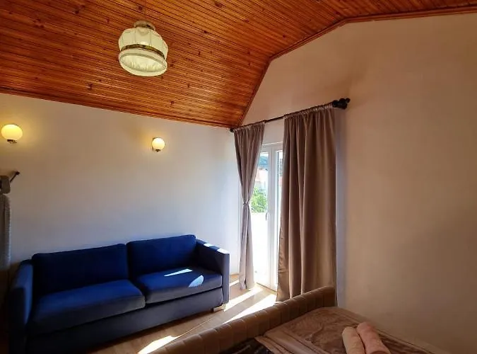 Maestral-nmf Supetarska Draga